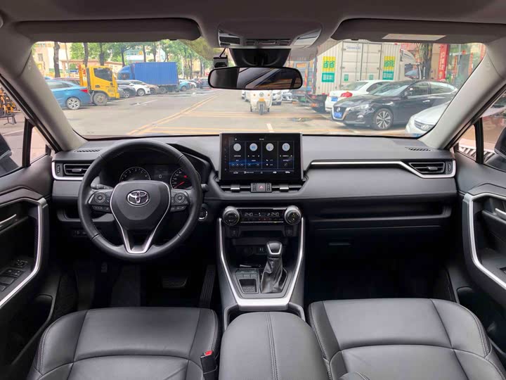 Фото 10 - Toyota Wildlander