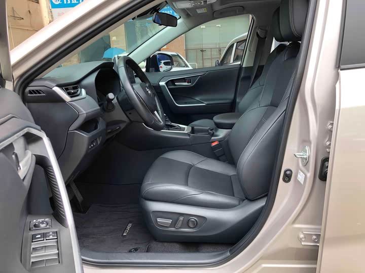 Фото 12 - Toyota Wildlander