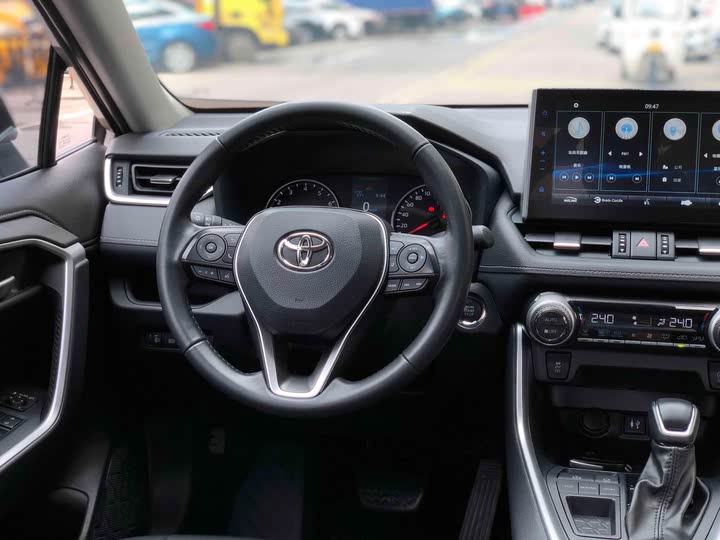 Фото 14 - Toyota Wildlander