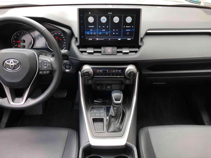 Фото 16 - Toyota Wildlander