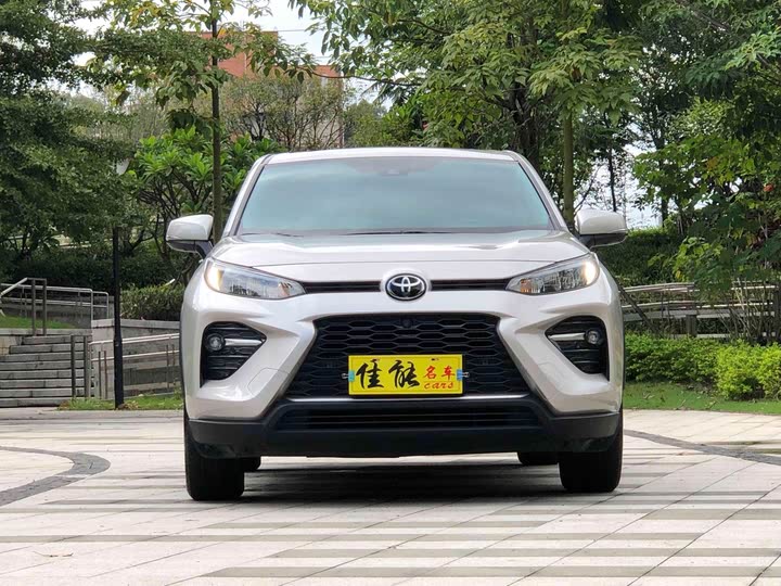 Фото 3 - Toyota Wildlander