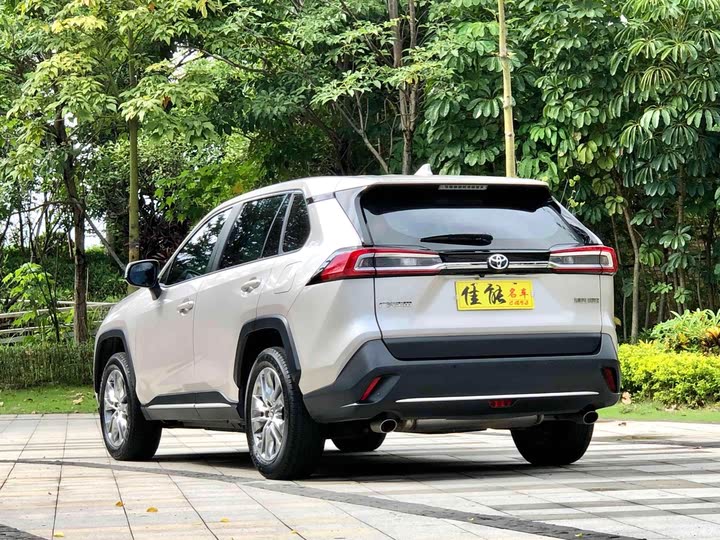 Фото 5 - Toyota Wildlander