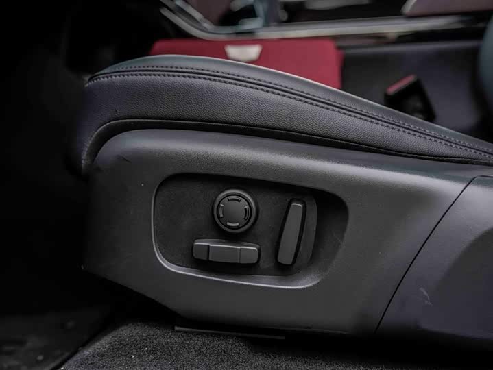 Фото 17 - Land Rover Range Rover Evoque L