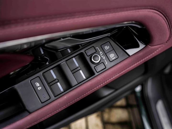 Фото 21 - Land Rover Range Rover Evoque L