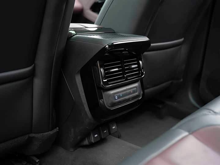 Фото 22 - Land Rover Range Rover Evoque L