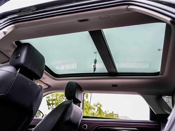 Фото 26 - Land Rover Range Rover Evoque L