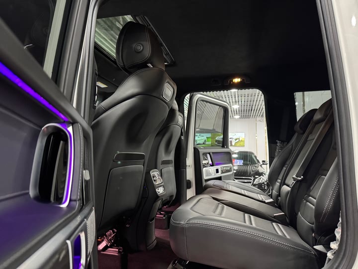 Фото 5 - Mercedes-Benz G-Class