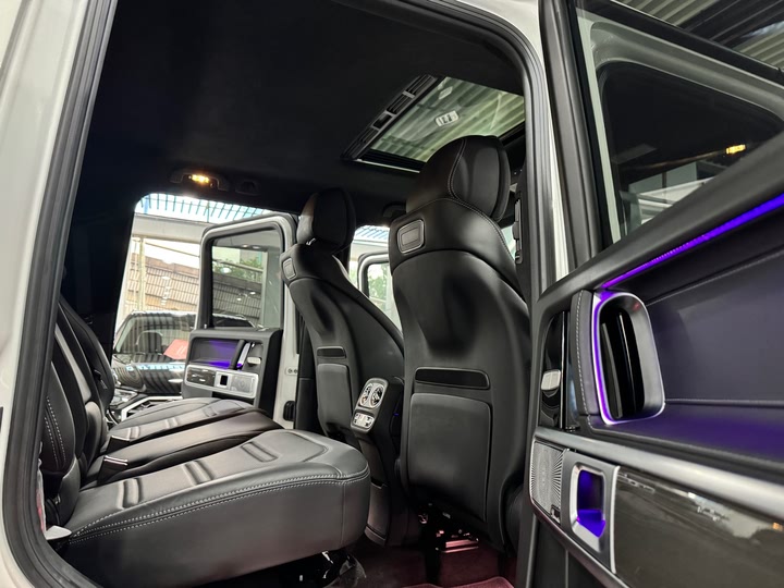 Фото 8 - Mercedes-Benz G-Class