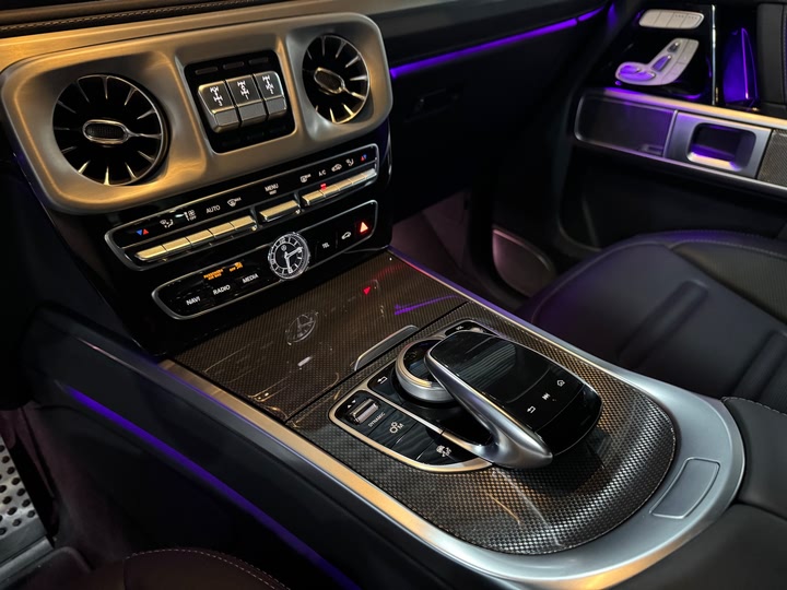 Фото 9 - Mercedes-Benz G-Class