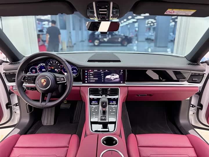 Фото 16 - Porsche Panamera