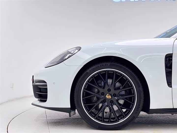 Фото 20 - Porsche Panamera