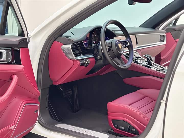 Фото 23 - Porsche Panamera