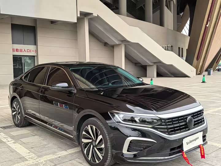 Фото 3 - Volkswagen Passat