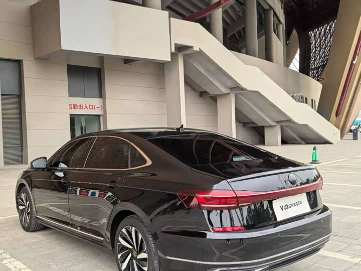 Фото 4 - Volkswagen Passat