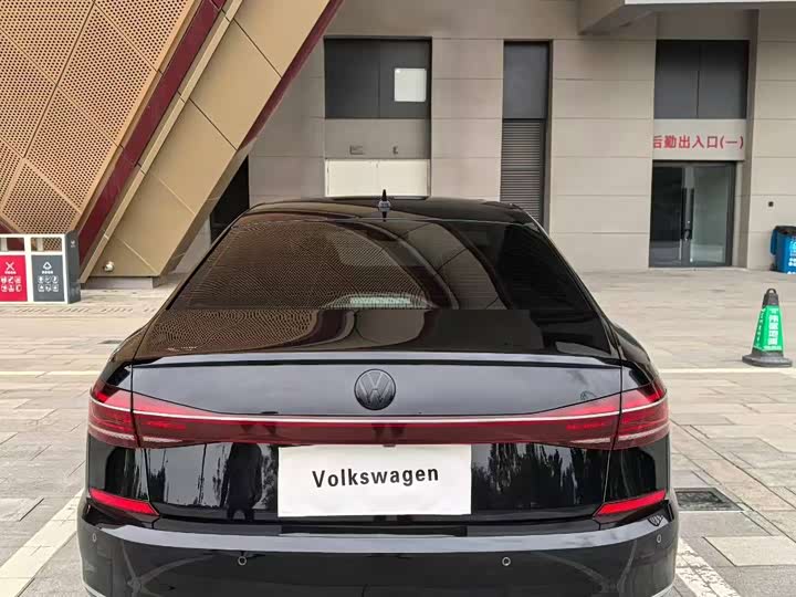 Фото 5 - Volkswagen Passat