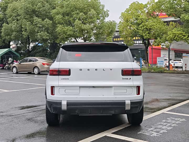 Фото 6 - Geely Icon