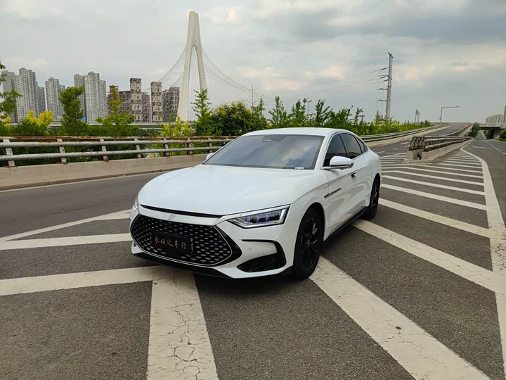 Фото 1 - BYD Han