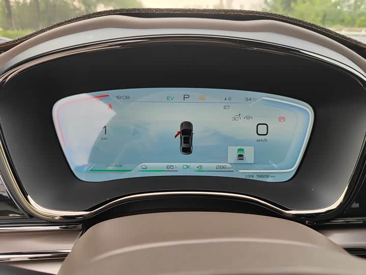 Фото 15 - BYD Han