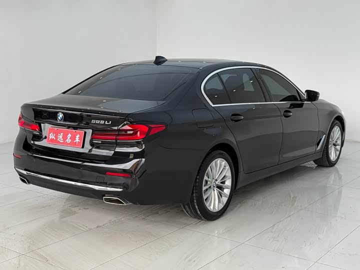 Фото 19 - BMW 5 Series