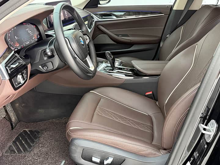 Фото 6 - BMW 5 Series