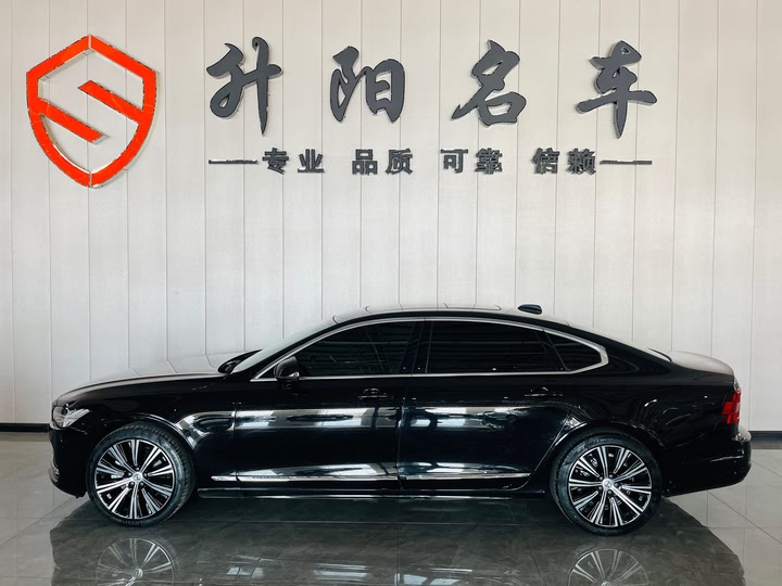 Фото 4 - Volvo S90