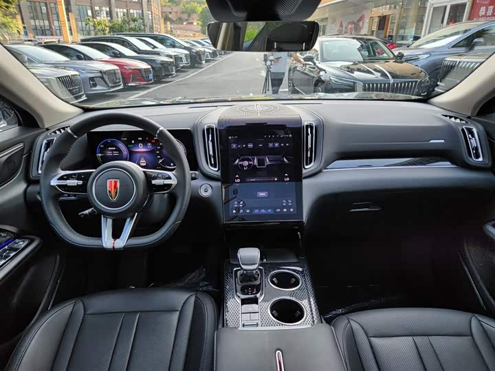 Фото 28 - Hongqi HS3 Hybrid