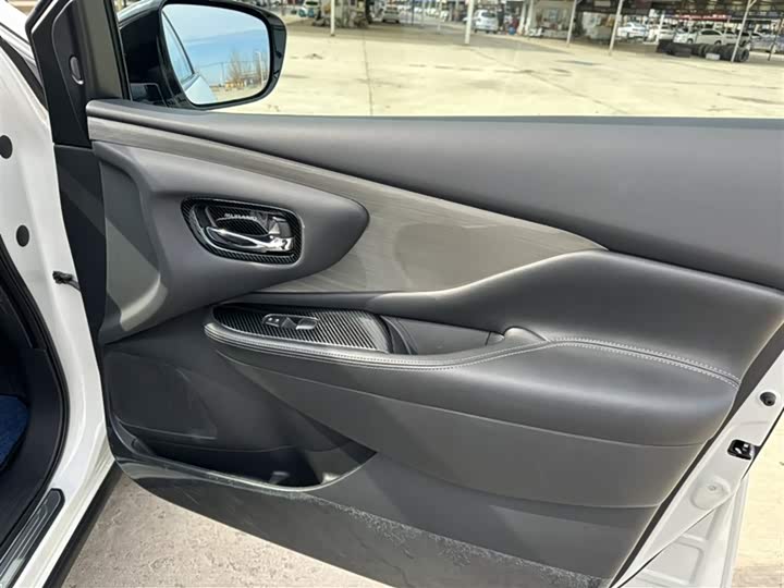 Фото 35 - Nissan Murano