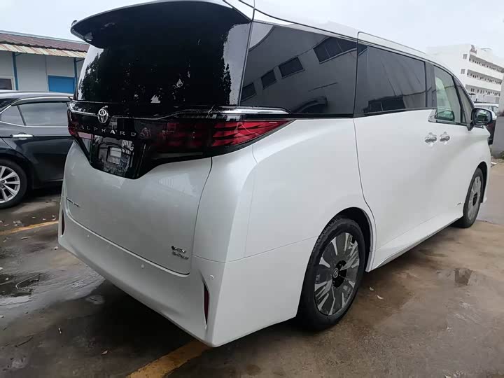 Photo 8 - Toyota Alphard