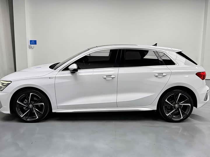 Фото 5 - Audi A3