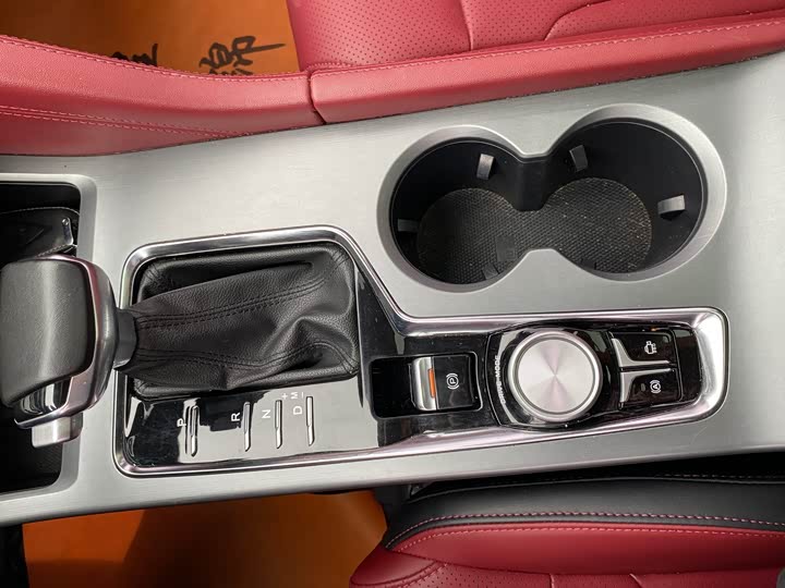 Фото 13 - Changan CS75 Plus