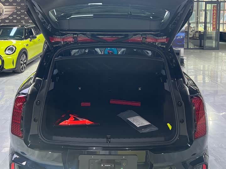 Фото 15 - Mini Countryman JCW