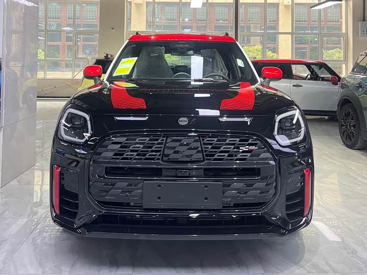 Фото 2 - Mini Countryman JCW