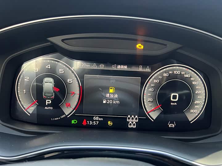 Фото 9 - Audi Q7