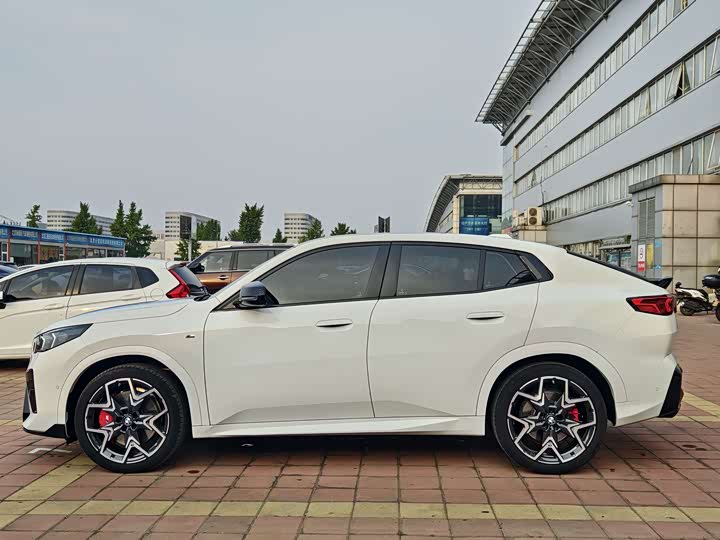 Фото 21 - BMW X2