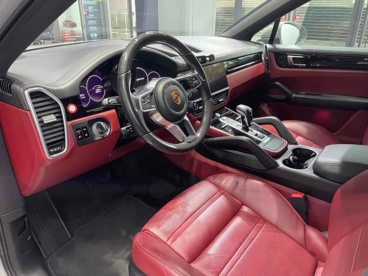 Фото 11 - Porsche Cayenne