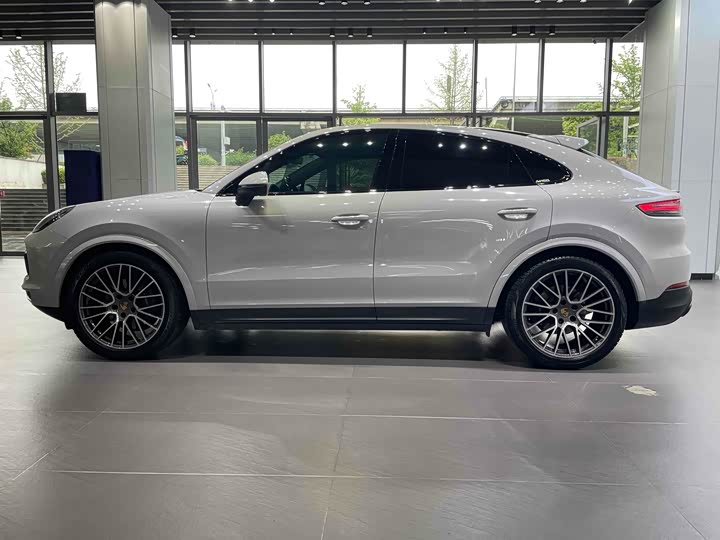 Фото 4 - Porsche Cayenne