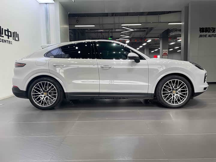 Фото 5 - Porsche Cayenne