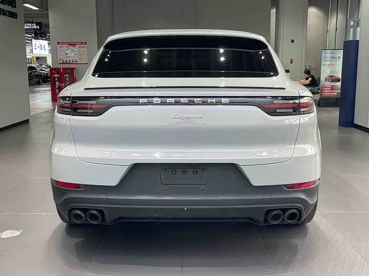 Фото 7 - Porsche Cayenne