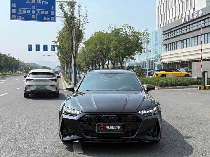 Фото 1 - Audi RS 6