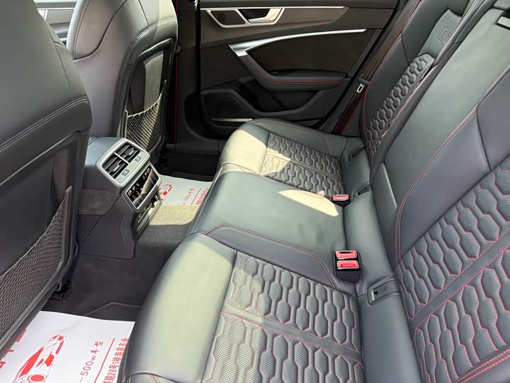 Фото 9 - Audi RS 6