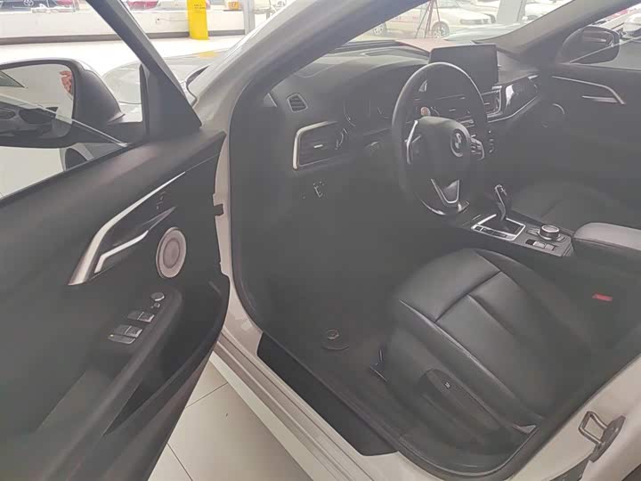 Фото 11 - BMW 1 Series