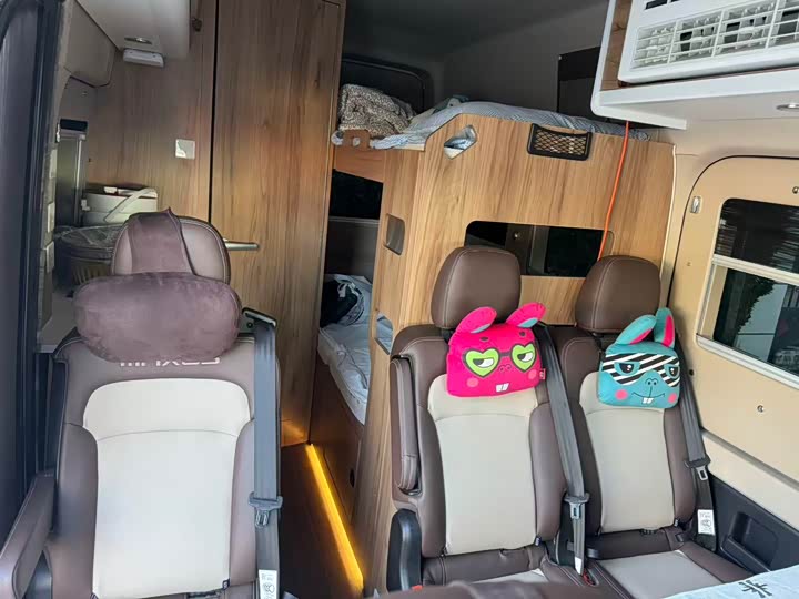 Фото 12 - Maxus V90 RV