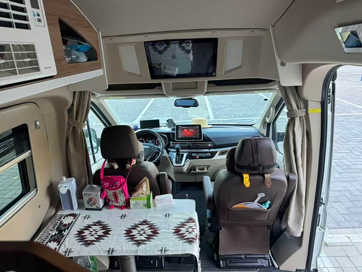 Фото 13 - Maxus V90 RV