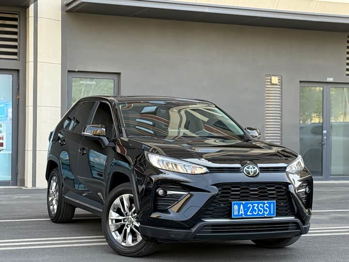 Фото 3 - Toyota Wildlander