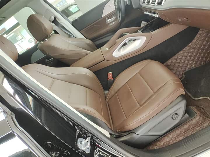 Фото 11 - Mercedes-Benz GLE-Class