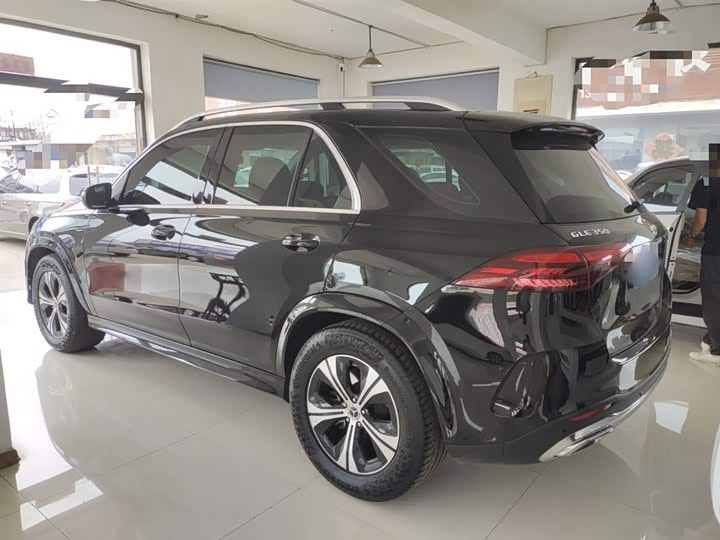 Фото 18 - Mercedes-Benz GLE-Class