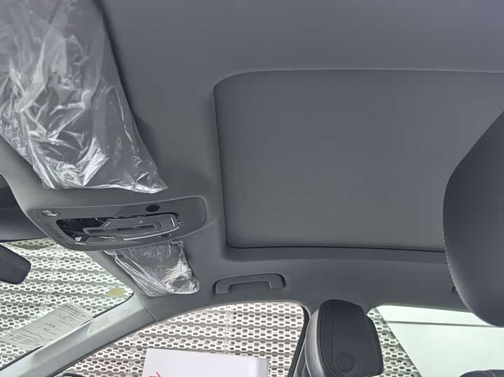 Фото 12 - Audi e-tron