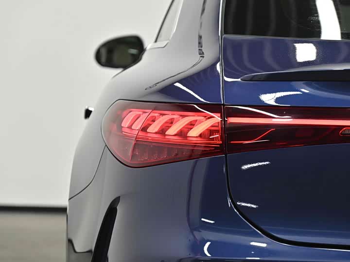 Фото 12 - Mercedes-Benz EQS