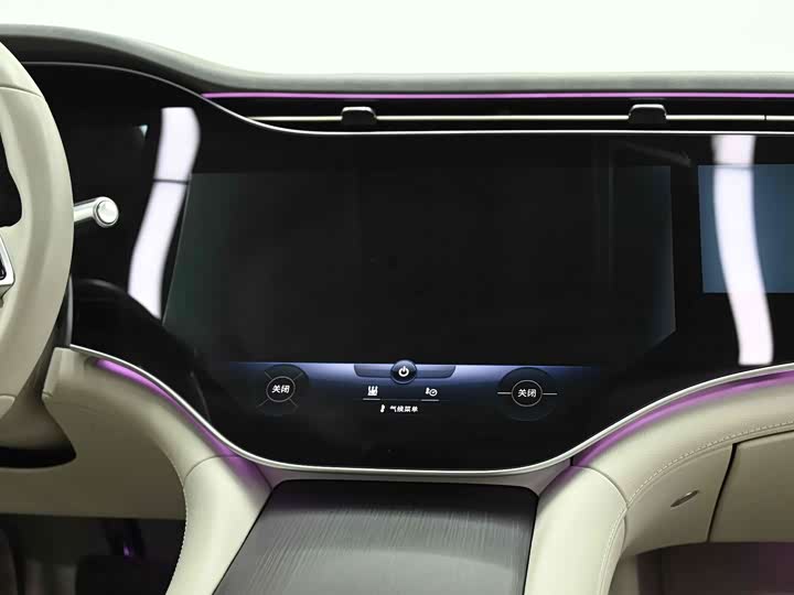 Фото 18 - Mercedes-Benz EQS