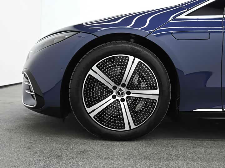 Фото 20 - Mercedes-Benz EQS